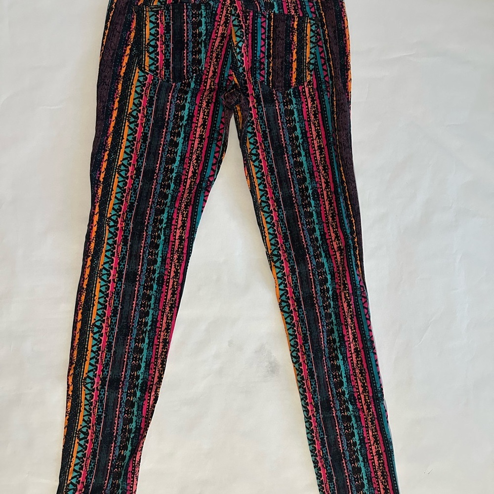 Colorful Striped Leggings - Picture 3 of 5